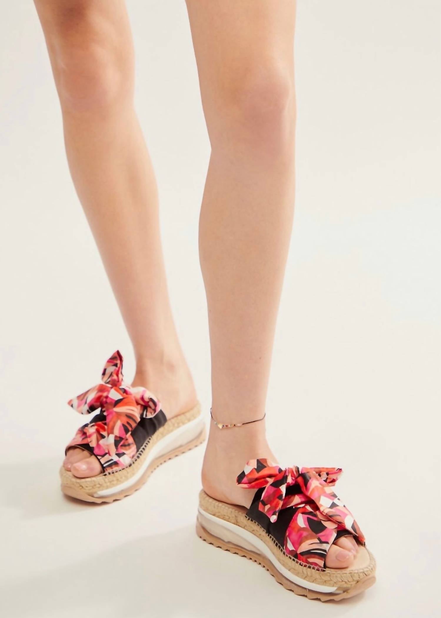 07fe8c14-10c8-4ca1-ba2f-f4aa1b1d631b-upscale_15k-1500x1500-70 Free People - Chapmin Sport Sandals - Image 1