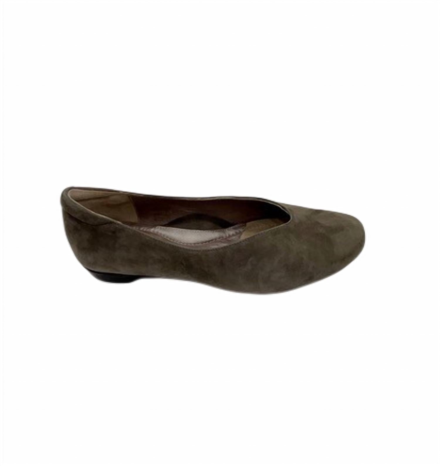 1cad2cfa-b773-4324-83cf-2f03c3adaf3e-upscale_15k-1500x1500-1 Bella Comforto - Women's Emma Slip-on Shoes - Image 1