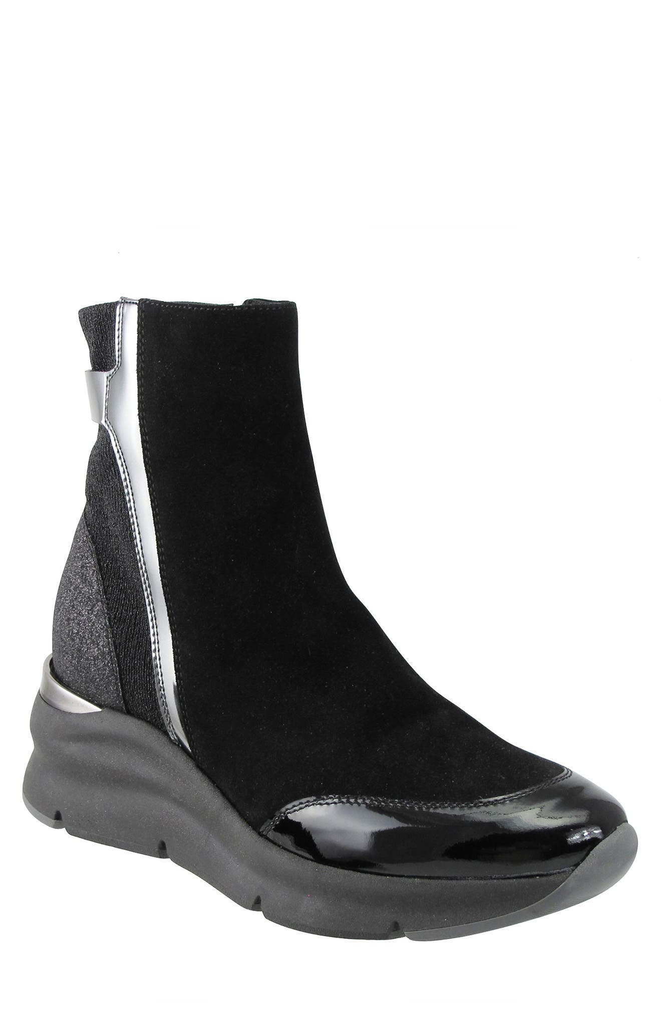 26dc1526-49d7-441e-89a4-5795fd82f41c Ron White Rosabelle Boot - Onyx - Image 1