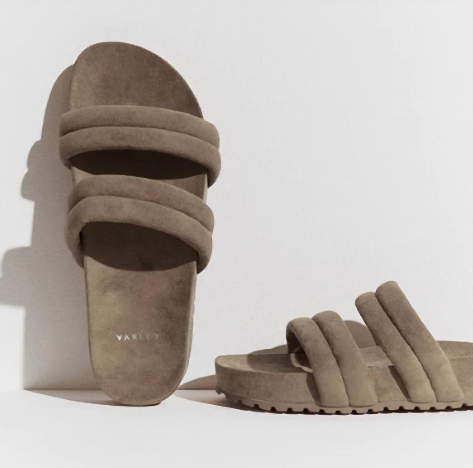 28634e84-ee0c-41bc-8d56-af6fa632df25-upscale_15k-1500x1500-1 Varley - Women's Giles Quilted Slides 2.0 - Image 1