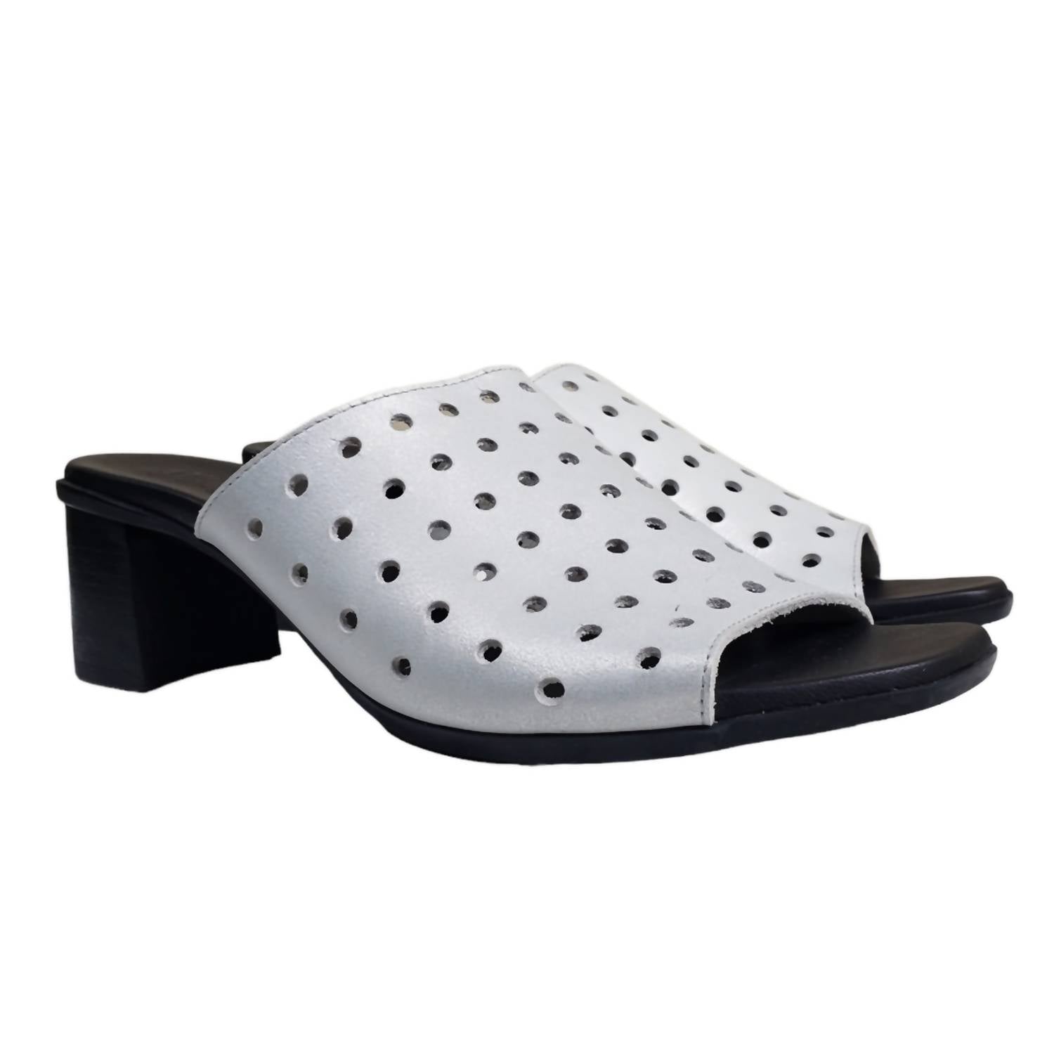 2c98543b-99b4-494d-9e93-45191b034fe2-upscale_15k-1500x1500-70 Munro - Women's Jules Sandal - Image 1