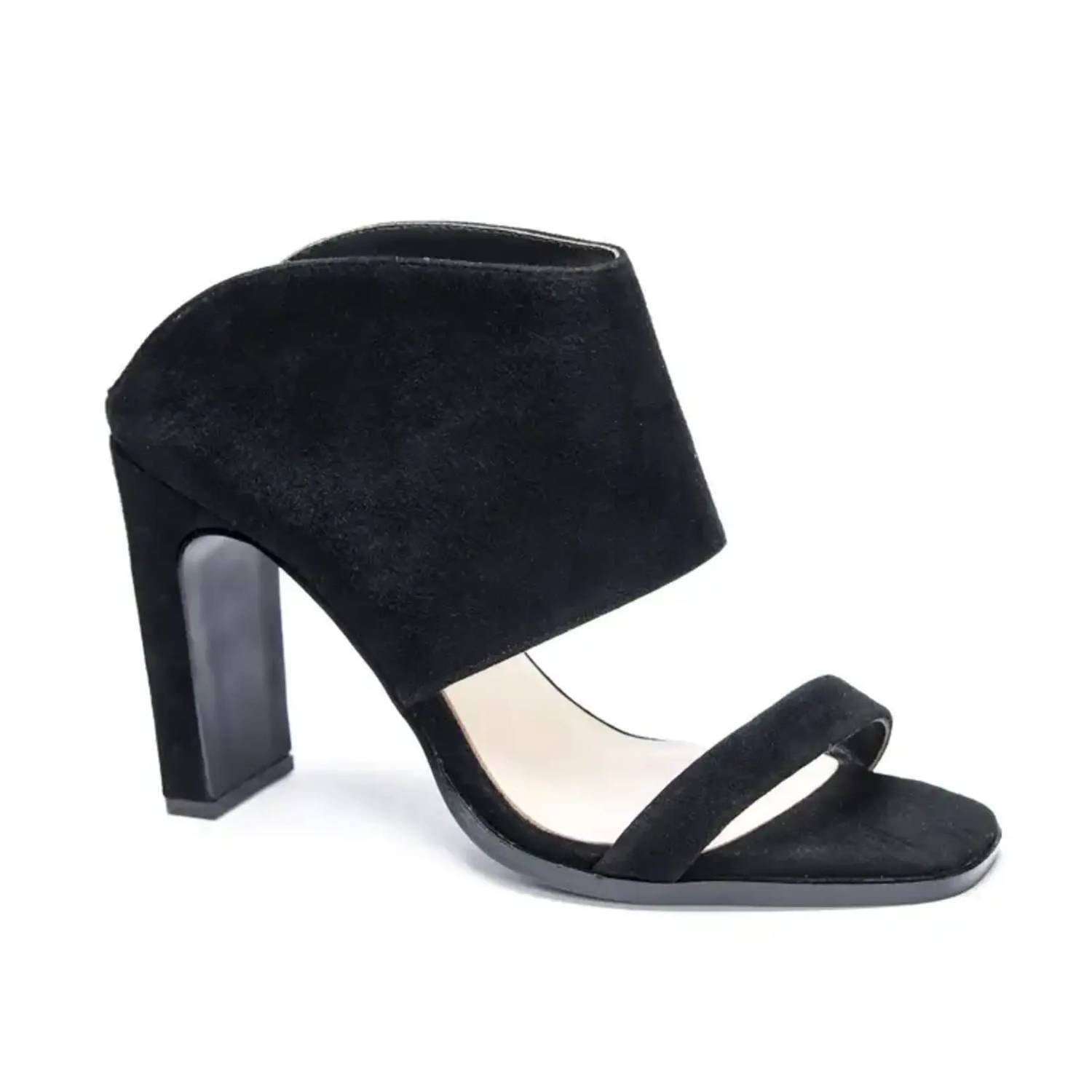 3695544a-5ffd-430c-b507-2f6898ce1442-upscale_15k-1500x1500-70 42 Gold - Women's Linx Heeled Sandal - Image 1