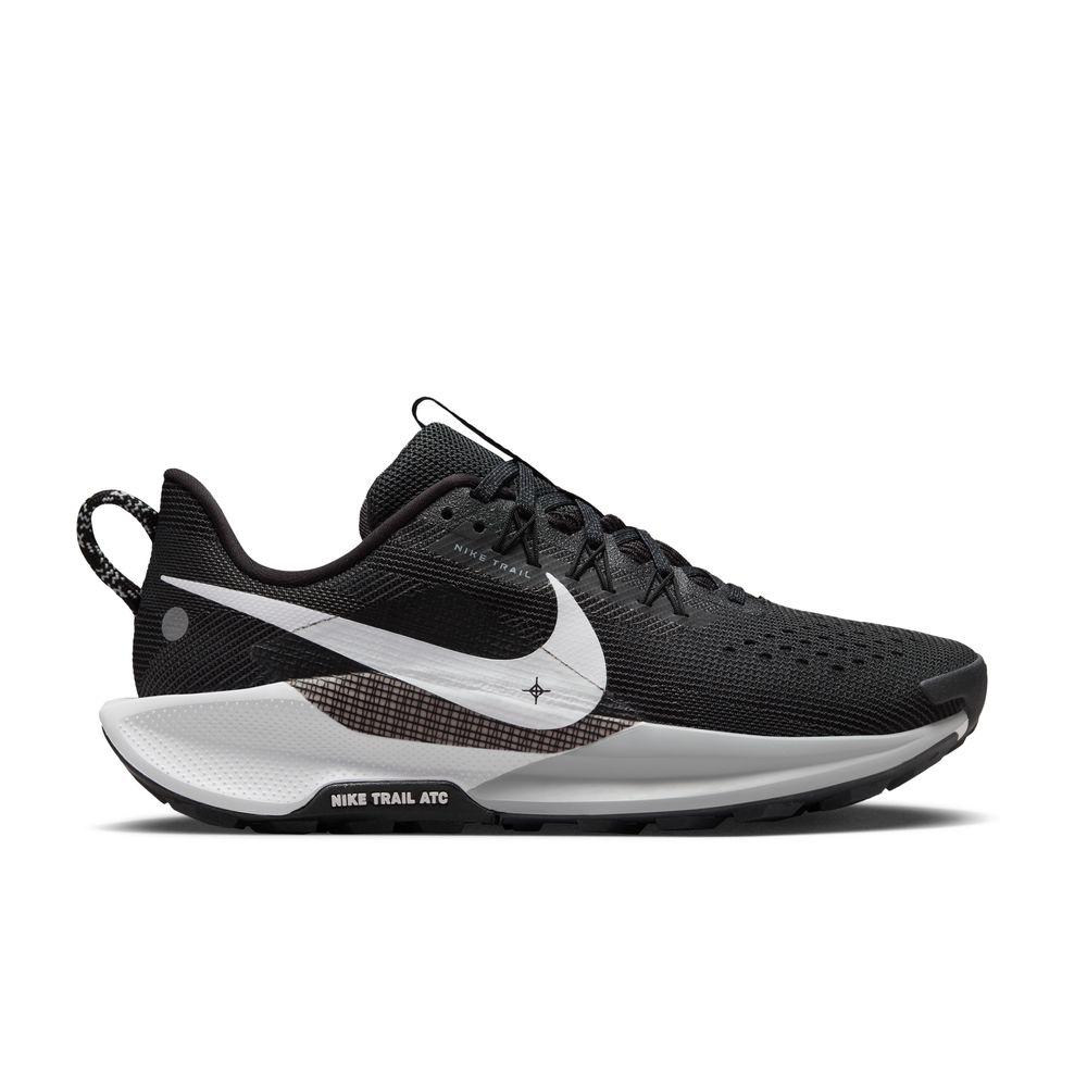 39145-BLACKWHITE_ANTHRACITE_WOLF_GREY-l Women's Nike Pegasus Trail 5 - Image 1