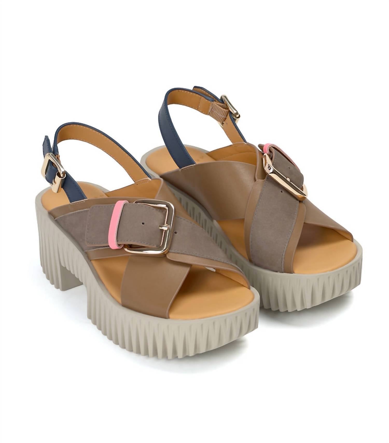 44a73146-e3c1-47e6-b8e4-edeafdb5fe10-upscale_15k-1500x1500-70 4Ccccees - Women's Plia Juno Clogs - Image 1