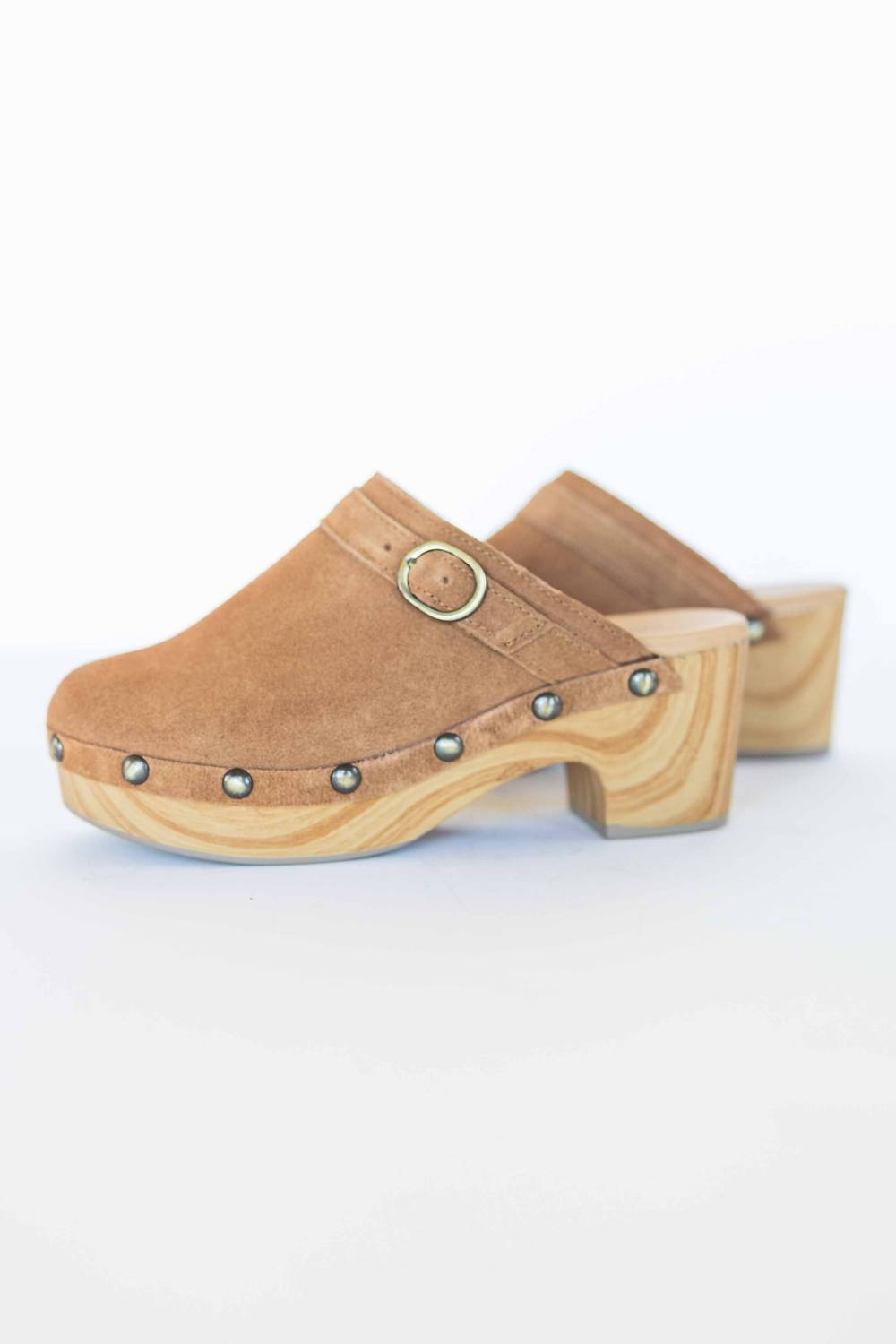 46b31d8f-9b10-4fab-935e-dd850642314c-upscale_15k-1500x1500-70 Chinese Laundry - Women Cindy Casual Clog - Image 1