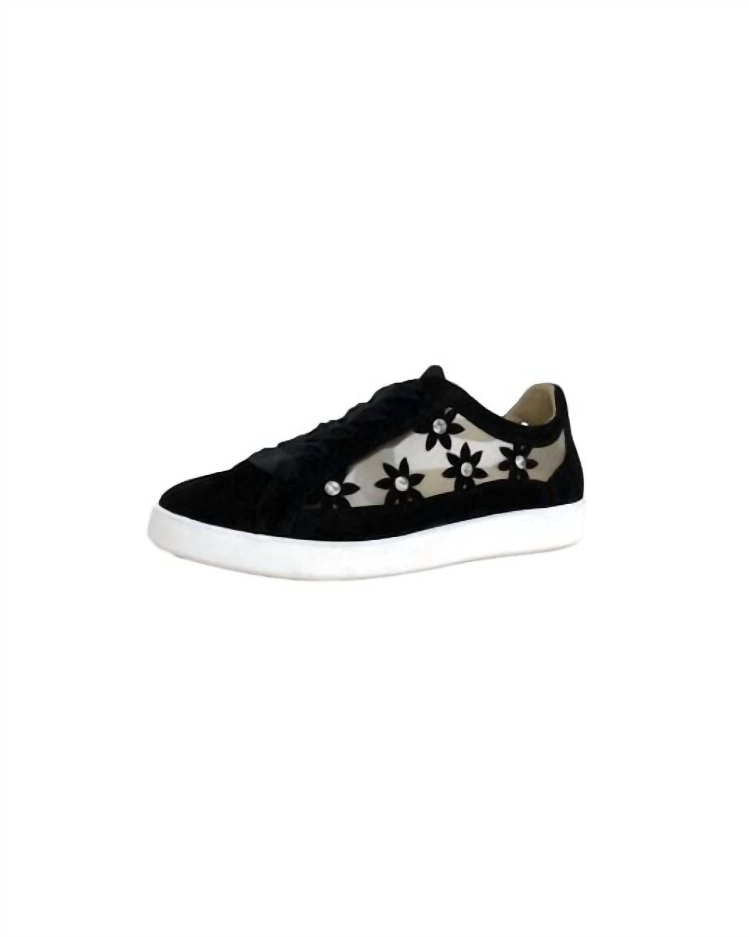 6f1cc9f8-9986-4456-afea-c21236135c31-upscale_15k-1500x1500-70 Bella Comforto - Women's Clara Sneakers - Image 1