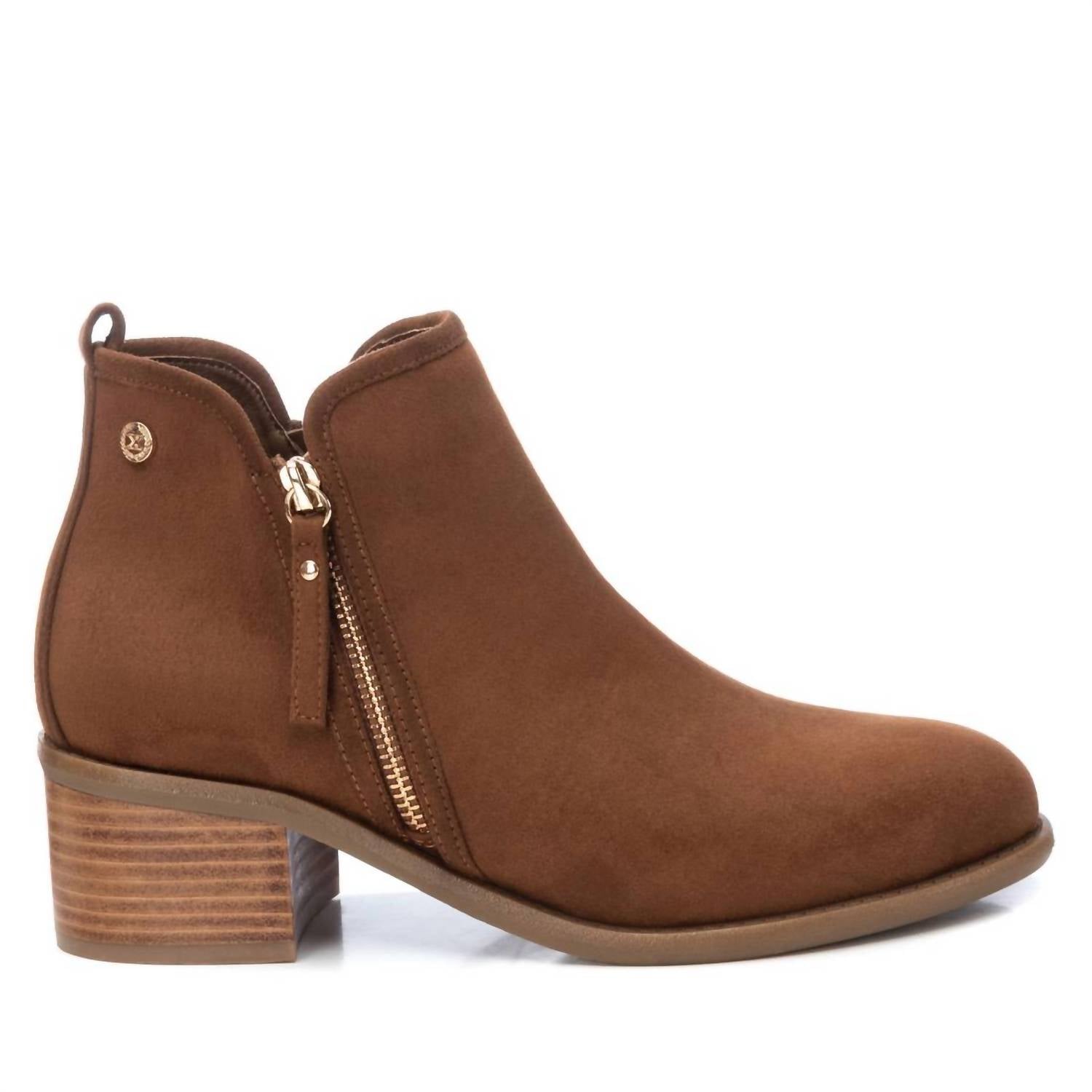 86232533-26b8-483b-80c4-47bd2504178a-upscale_15k-1500x1500-70 Xti - Women's Cowboy Booties - Image 1
