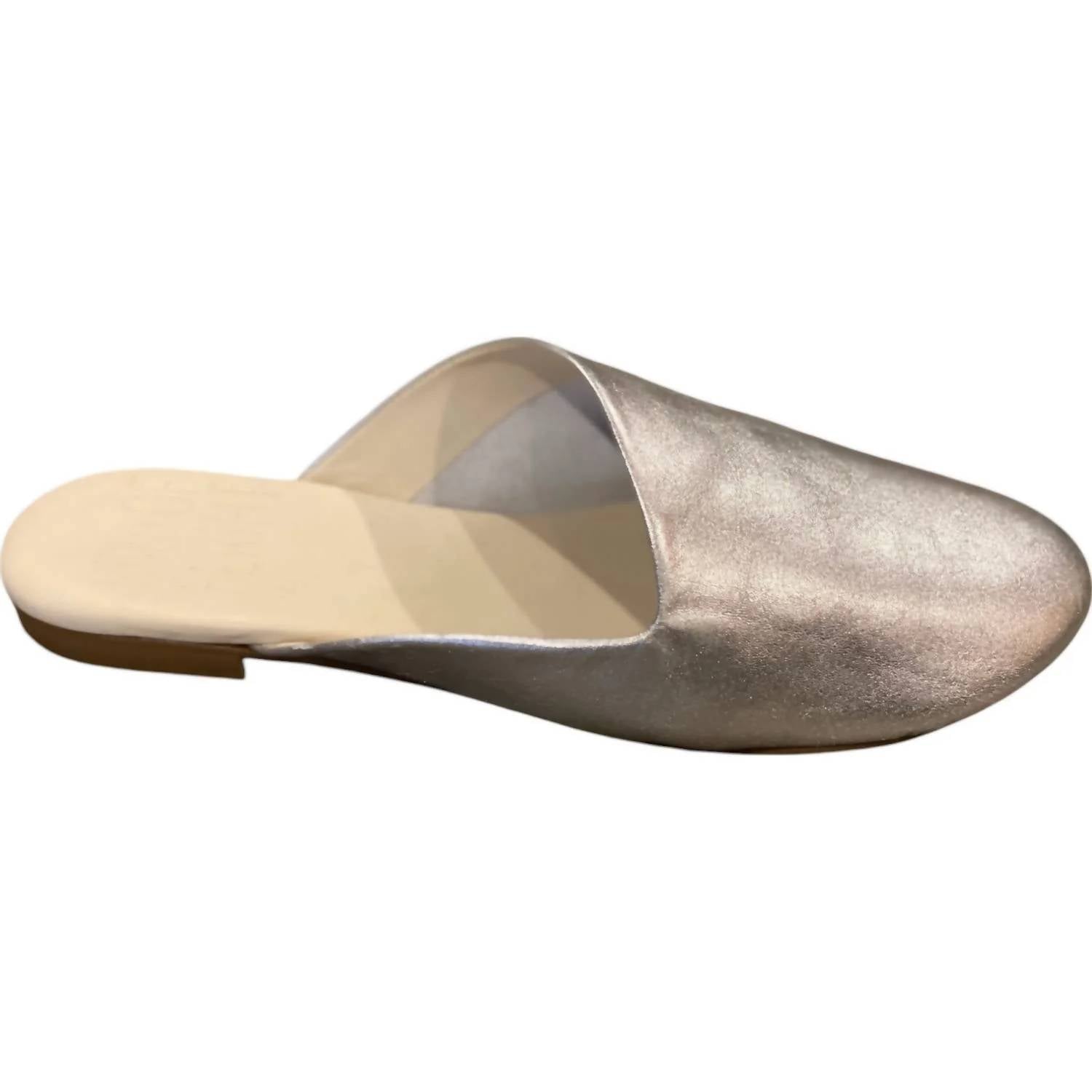 8cfbd089-b690-4ae2-9672-0fff2f6c9afa-upscale_15k-1500x1500-70 Bird Of Flight - Women's Dove Mule - Image 1