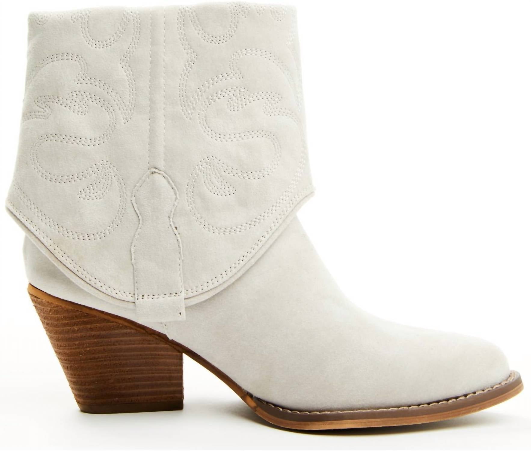96e7598a-5136-4e79-b7f3-37485d820be0-upscale_15k-1500x1500-70 Very G - Women's Saylor Short Fashion Western Bootie - Image 1