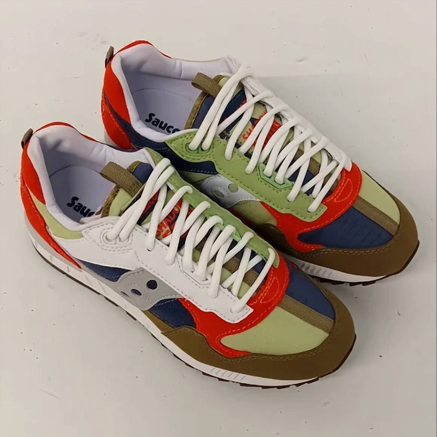 9b5d613f-fbd2-4825-bf1e-9fd039cd51dd-upscale_15k-1500x1500-70 Saucony - Women's Shadow 5000 Outdoor Low Top Sneakers - Image 1