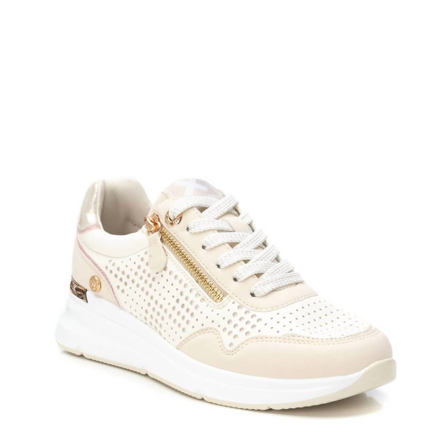 a3a5b084-8cd6-421b-b743-fc7e01e03932-upscale_15k-1500x1500-70 Xti - Women's Sneakers - Image 1