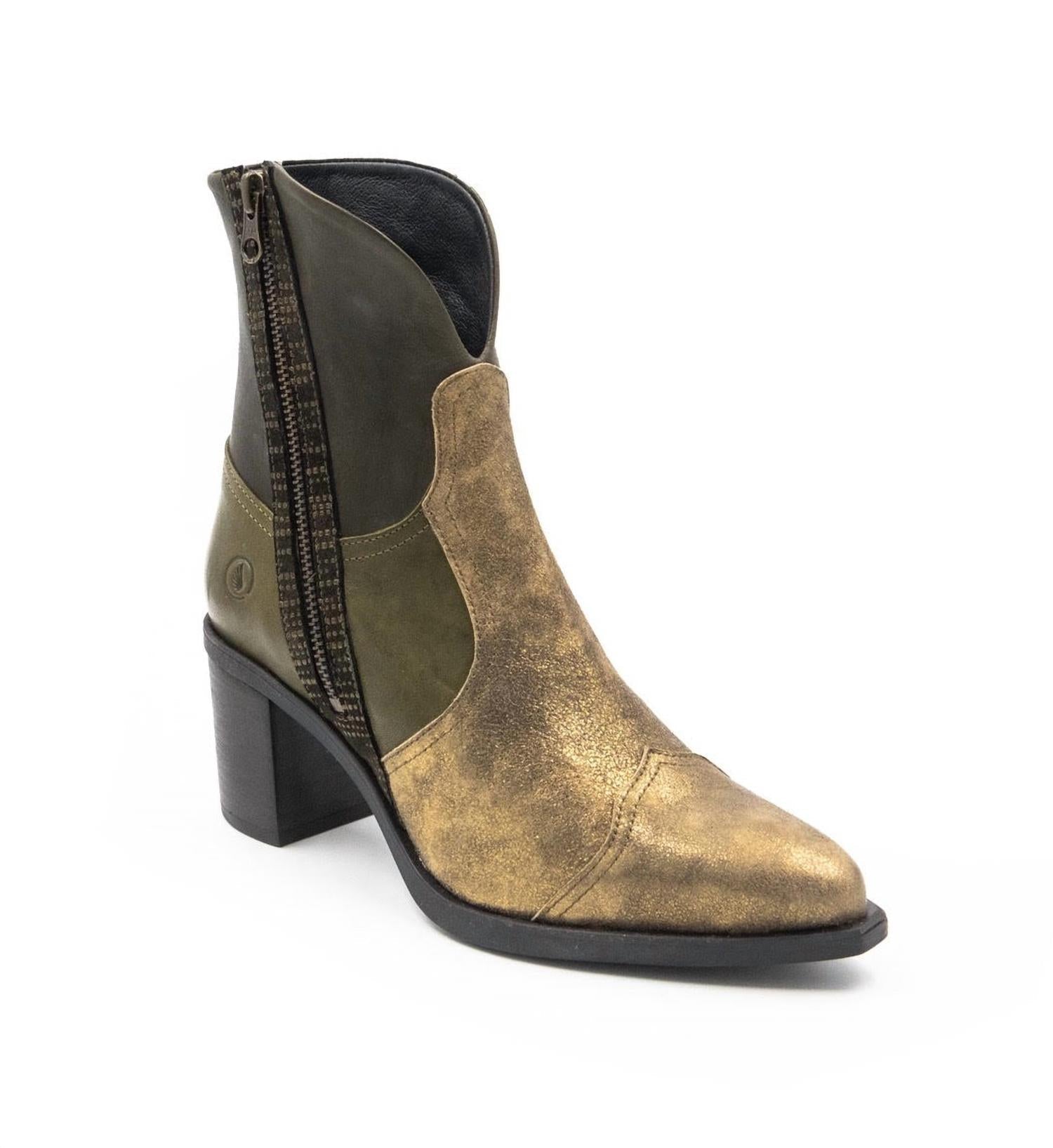 a5a603f9-43af-4e91-98ca-cc528de26b91-upscale_15k-1500x1500-1 Casta - TWIST COMBO HEELED BOOTS - Image 1