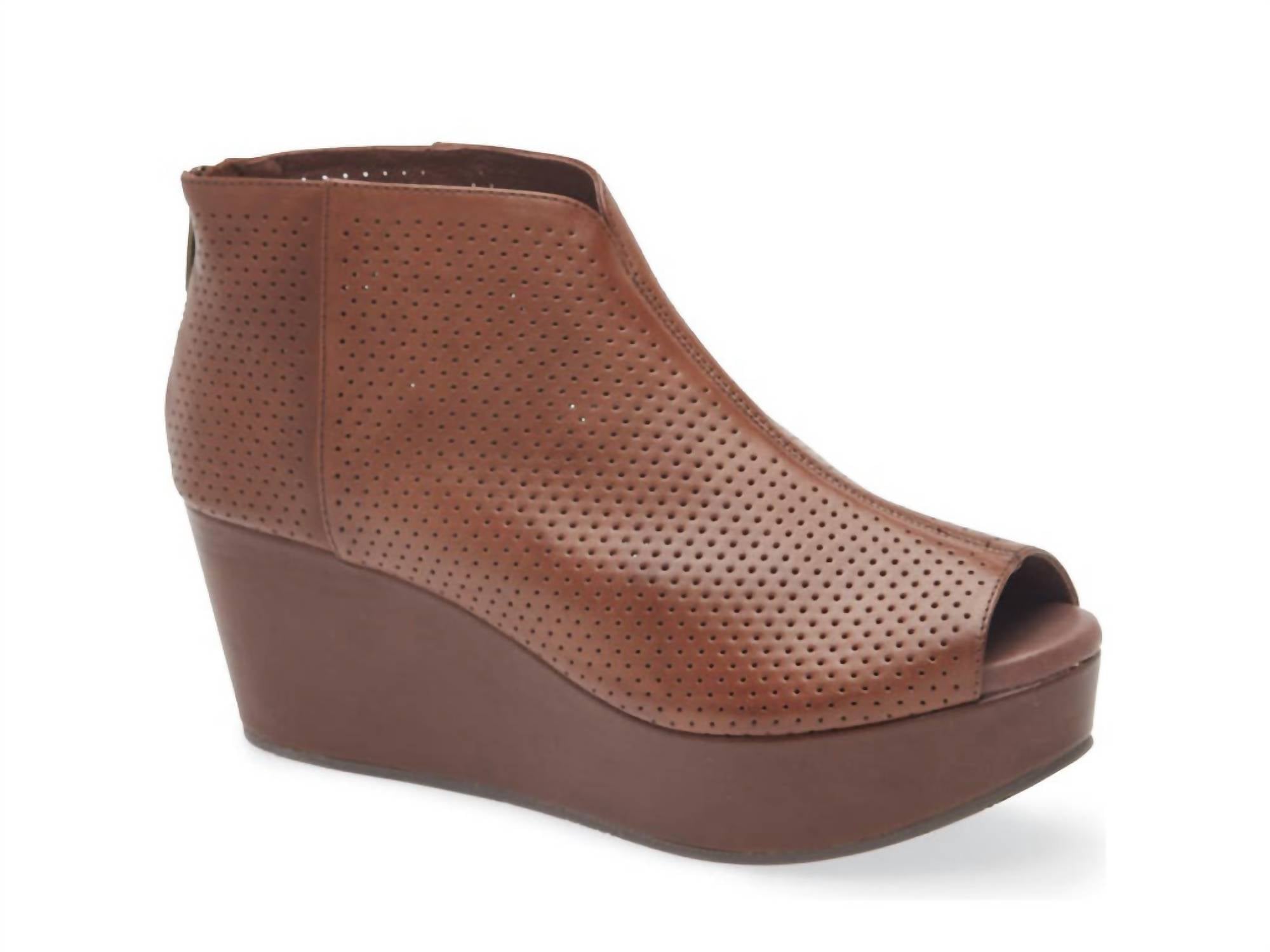 b138efb5-6c88-4e9c-ab04-499f36da47b7-upscale_15k-1500x1500-70 Chocolat Blu - Women Walee Sandal - Image 1