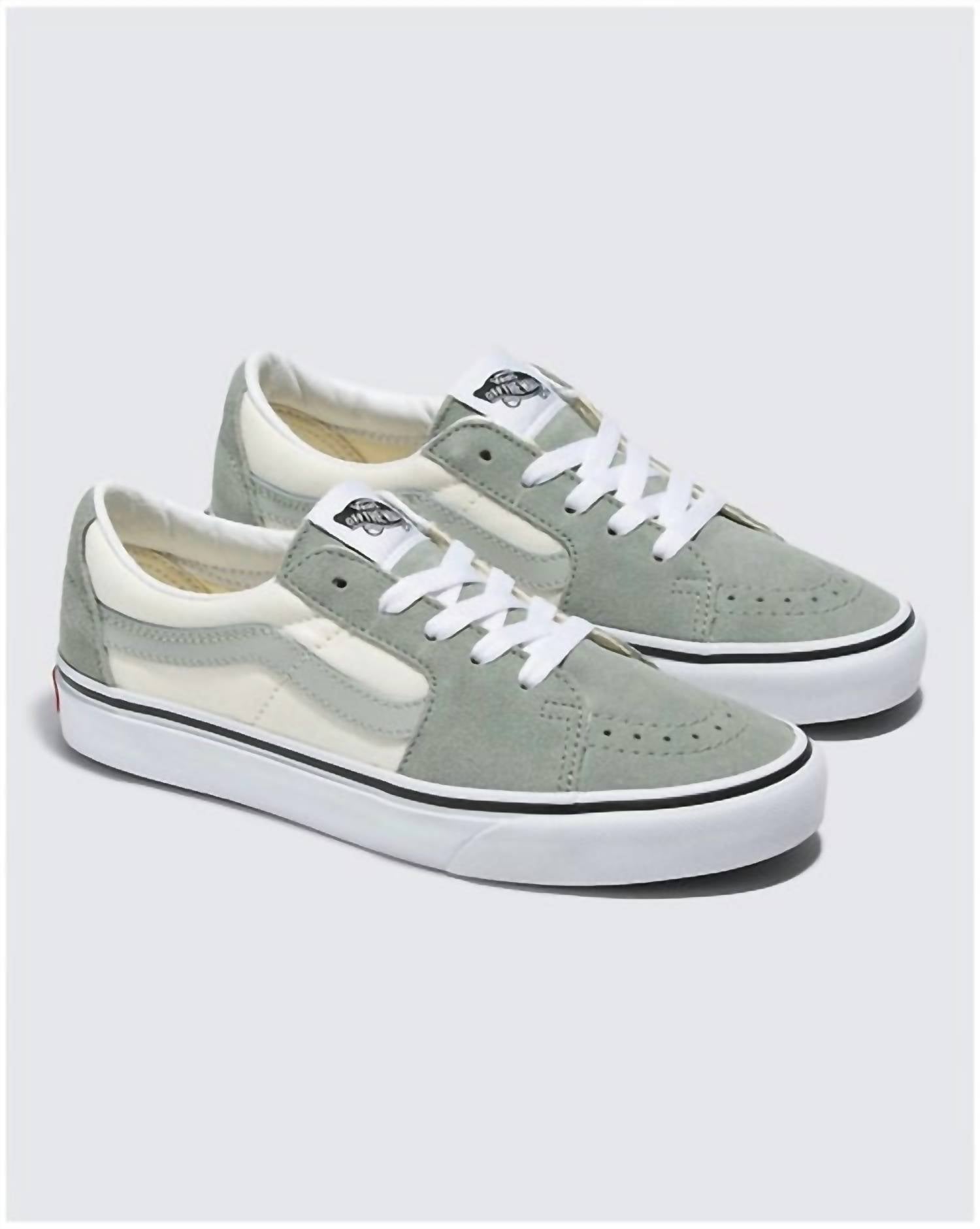 b859a0c5-ae82-4c2b-9319-536a4cdeeb64-upscale_15k-1500x1500-70 Vans - Women's Sk8-low 2-tone Sneakers - Image 1