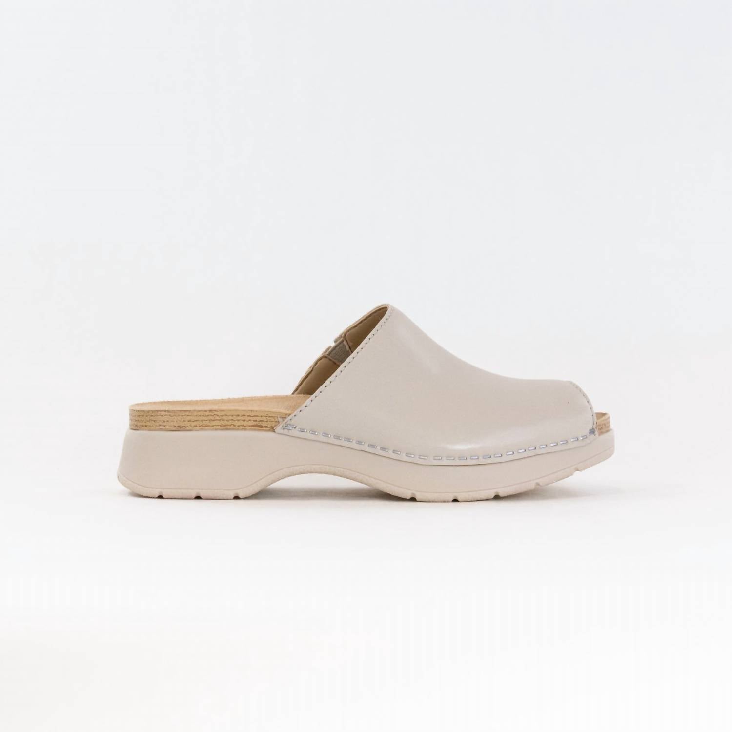 ba27fb9d-9aa7-459e-867f-7a31fedccd20-upscale_15k-1500x1500-70 Dansko - Women's Ravyn Nappa Sandals - Image 1