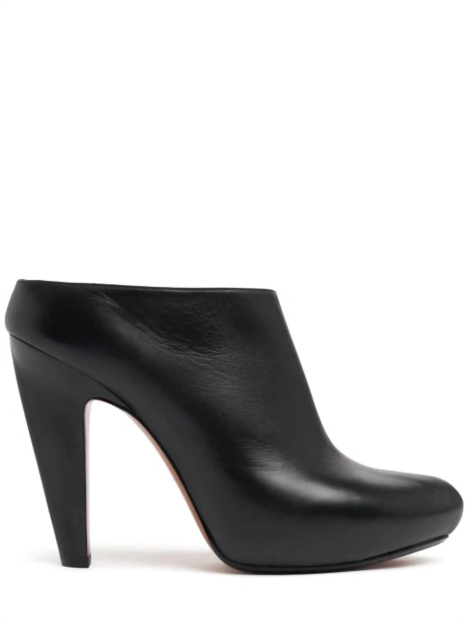 baefe6f1-9d72-4587-93a5-f7b6f4e4ee75-upscale_15k-1500x1500-70 Alexander Mcqueen - Leather Mules - Image 1