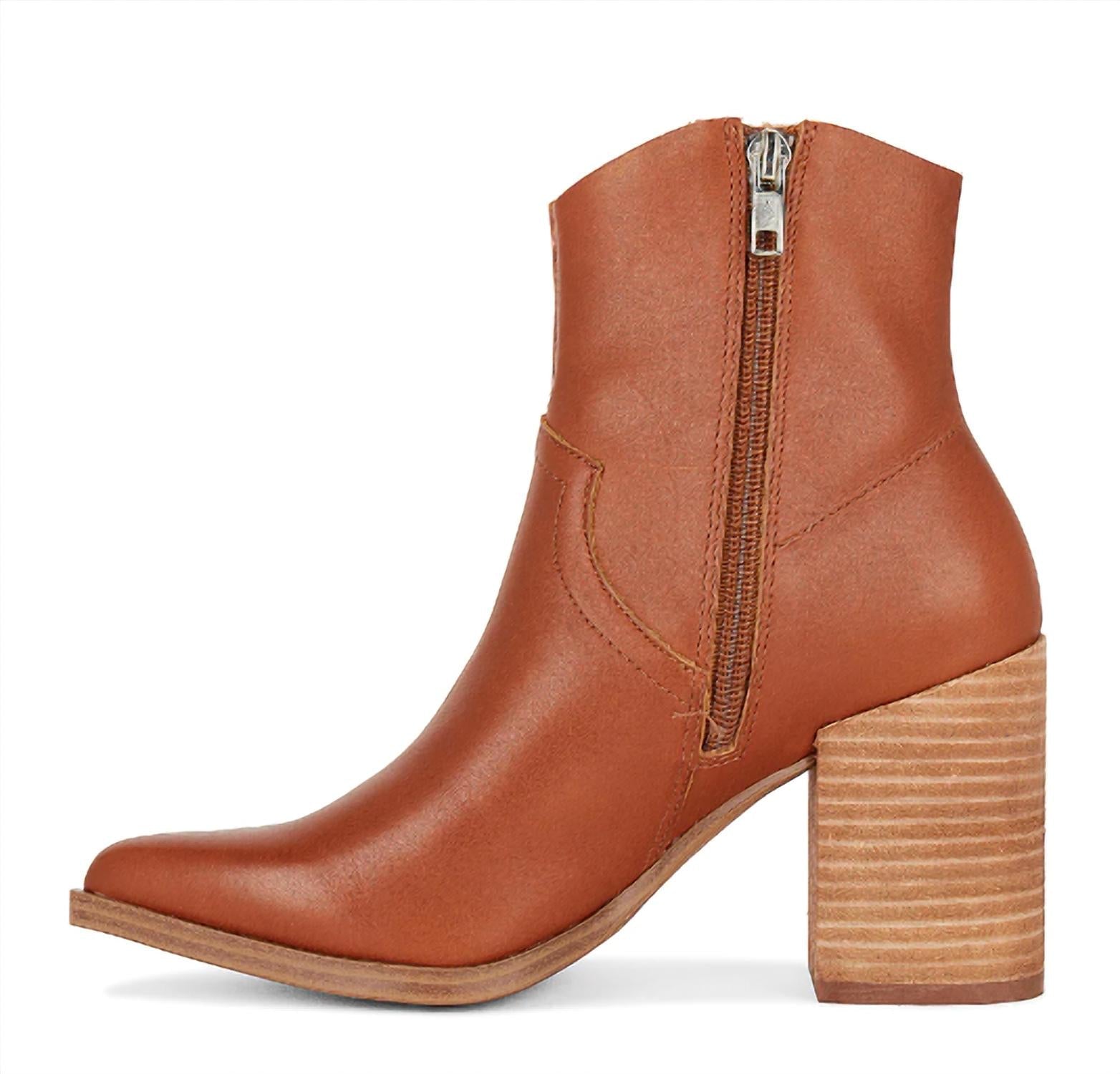 bb2cb835-8875-4a10-b33f-8300369673d1-upscale_15k-1500x1500-1 Steve Madden - Women' Cate Boot - Image 1