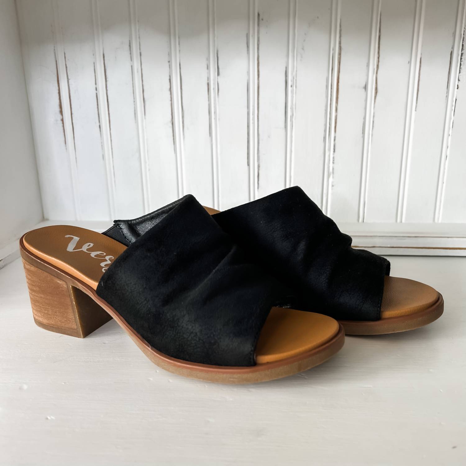 c2eb46e7-6cea-4986-9128-962ca1dbe6b4-upscale_15k-1500x1500-70 Very G - Women's Savannah Sandal - Image 1
