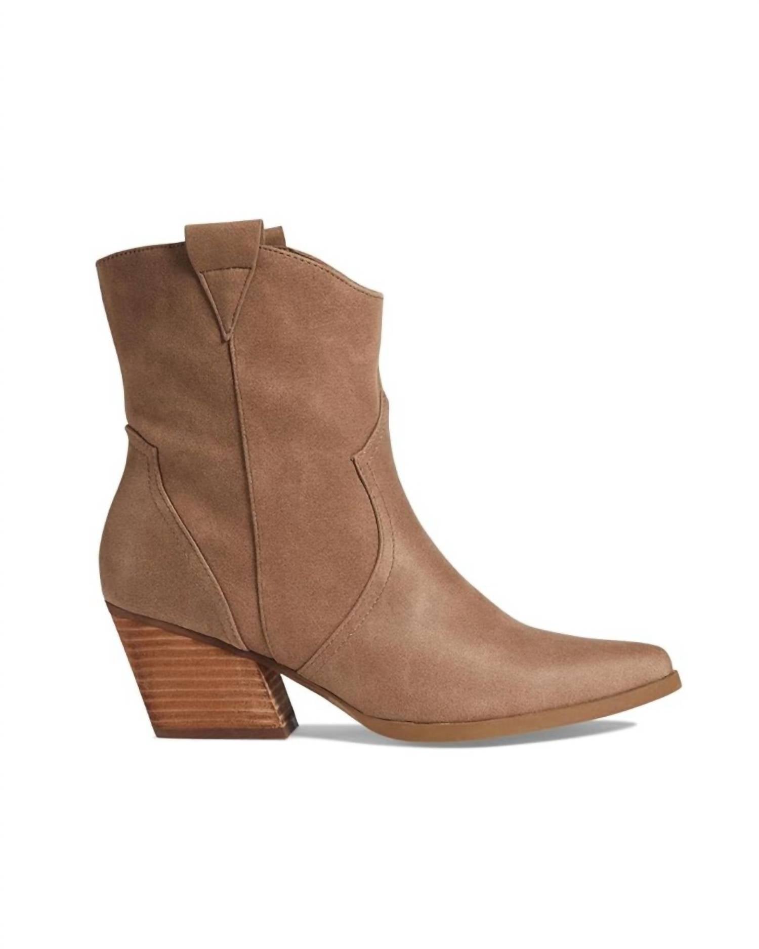 c40ea0c4-4b59-4f81-aafa-0fd6babdff7a-upscale_15k-1500x1500-70 Dolce Vita - Women's Keilani Western Cowboy Boot - Image 1
