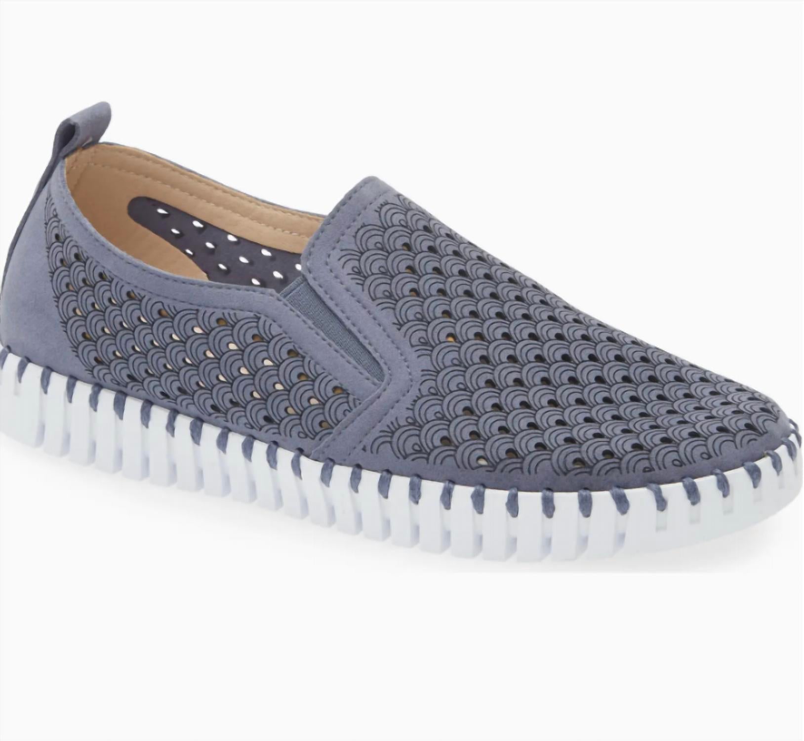 c5b07f0f-7266-430f-b33b-168386852ae4-upscale_15k-1500x1500-1 Ilse Jacobsen - women's tulip 140 slip-on sneaker - Image 1