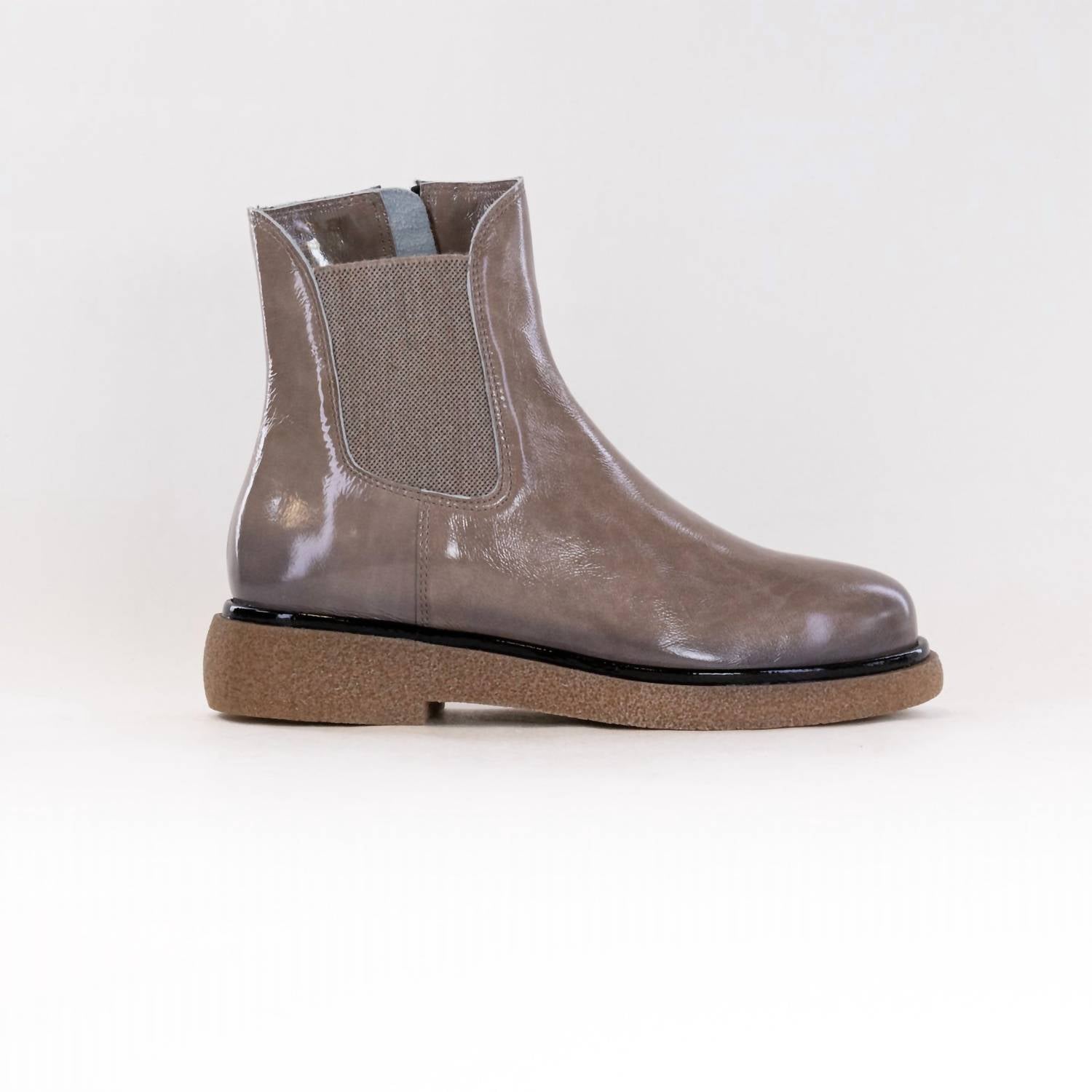 ca4b7cf3-0e29-43e7-9aef-9bd8e74b2485-upscale_15k-1500x1500-70 Eric Michael - Women's Garda Boot - Image 1