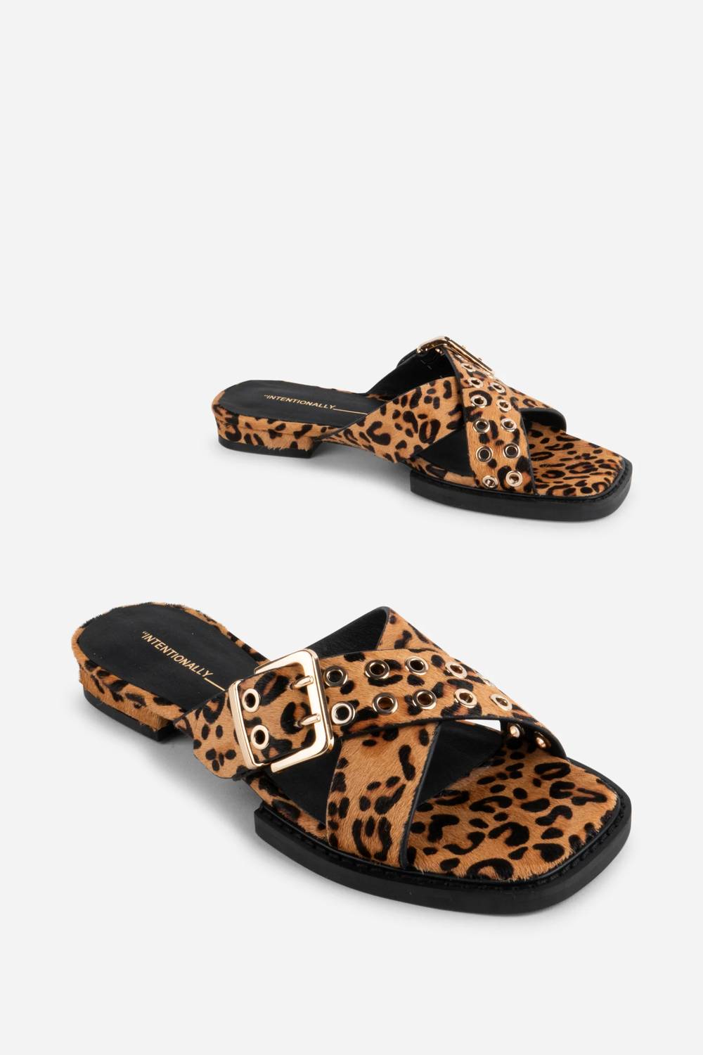 d6945272-b7d0-4408-9490-2db208196eb2-upscale_15k-1500x1500-70 Intentionally Blank - Clipz Sandal - Image 1