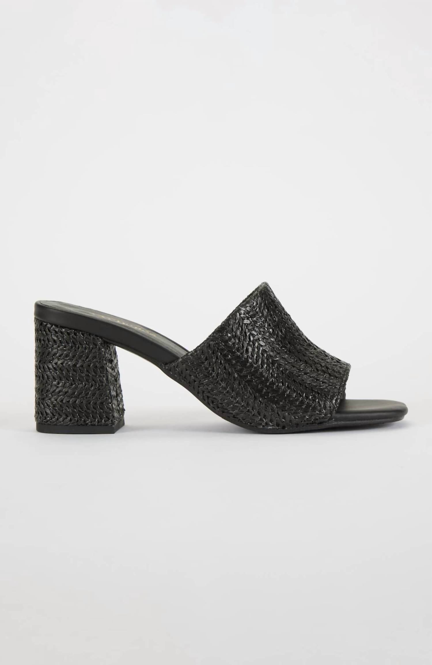 d7963572-842a-4cff-88c8-08a475b47272-upscale_15k-1500x1500-70 Seychelles - Women's Adapt Sandal - Image 1