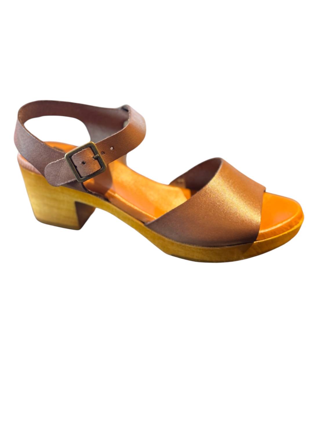 e00b5972-1f82-470c-aa39-bbd4ee402957-upscale_15k-1500x1500-70 Btu By Bertuchi - Women's Tacey Wooden Platform Sandal - Image 1