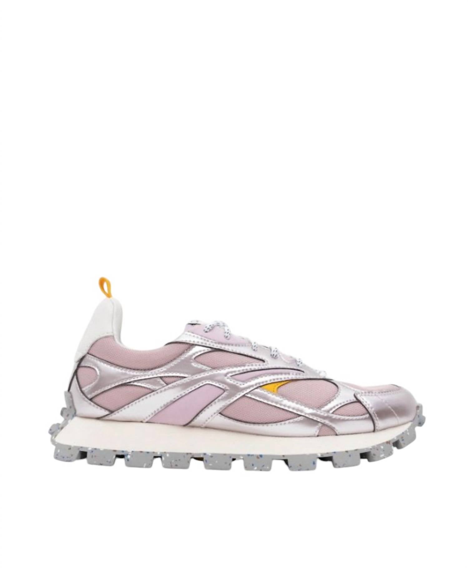 e0a35b38-1aa1-4127-8a88-0b2f0a764835-upscale_15k-1500x1500-70 Oncept - Women's Oslo Sneakers - Image 1