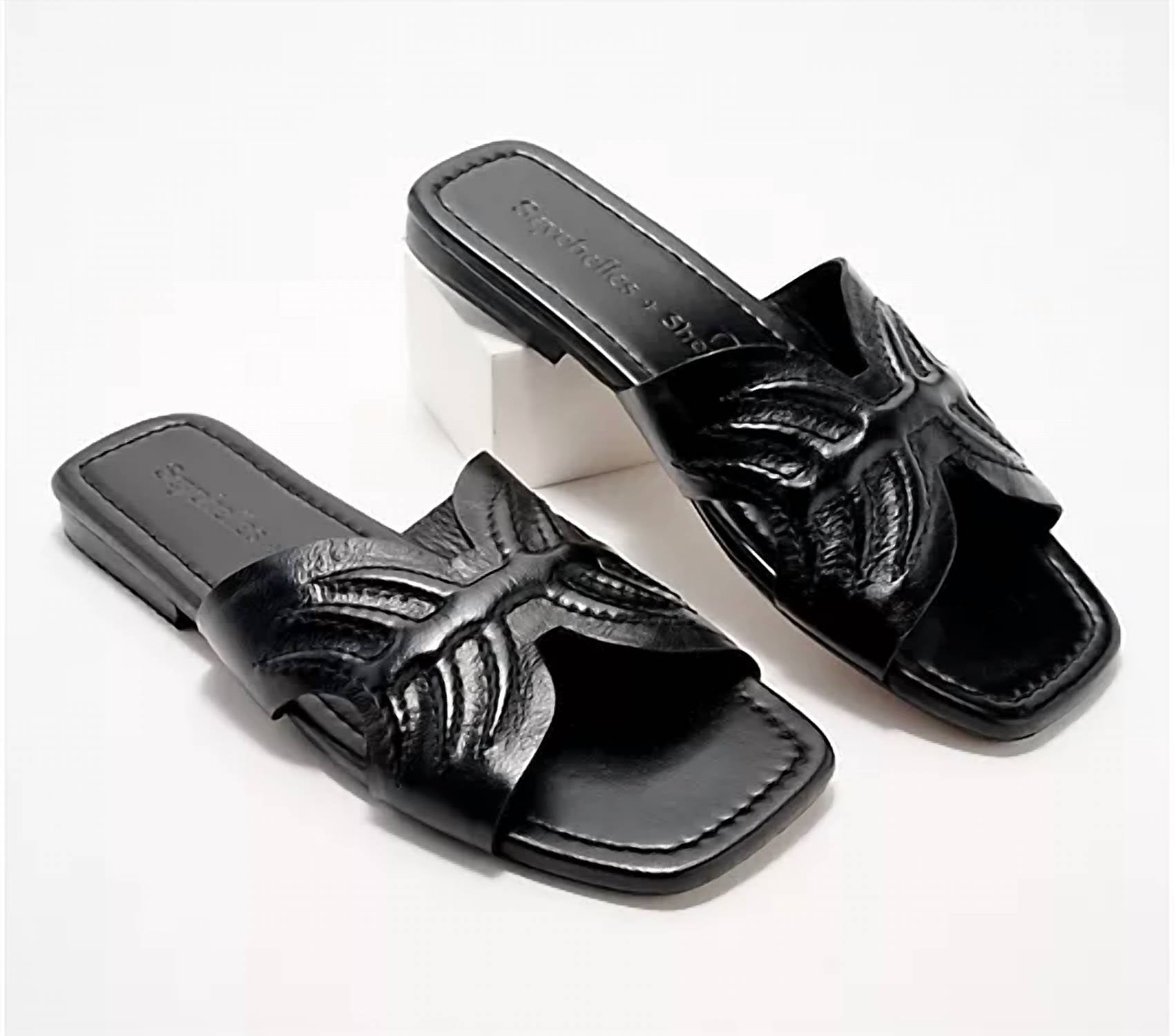 e2e035a4-f2d5-4a3c-b445-73299105af63-upscale_15k-1500x1500-70 Seychelles - Women Madhu Sandal - Image 1
