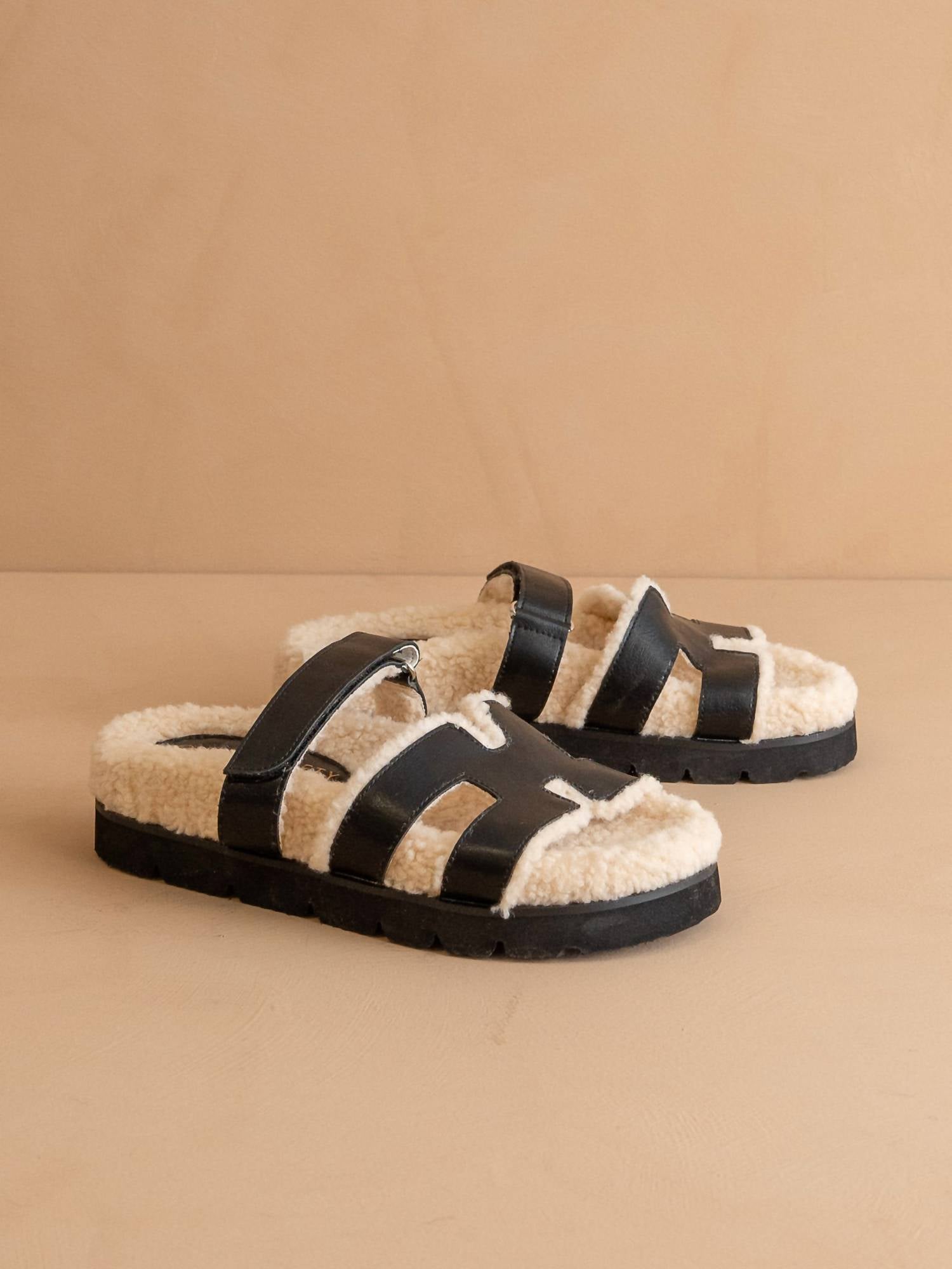e92cff87-b8bd-466e-a438-8540b9071e3f-upscale_15k-1500x1500-70 Oasis Society - Women's Alpine Faux Shearling Sandals - Image 1