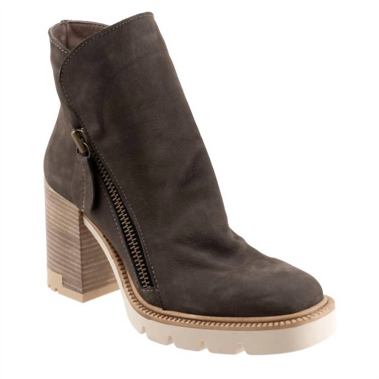 f7d08ae3-afe9-461a-98ae-e39e28bca4cc-upscale_15k-1500x1500-70 Bueno - Women's Elliot Boot - Image 1