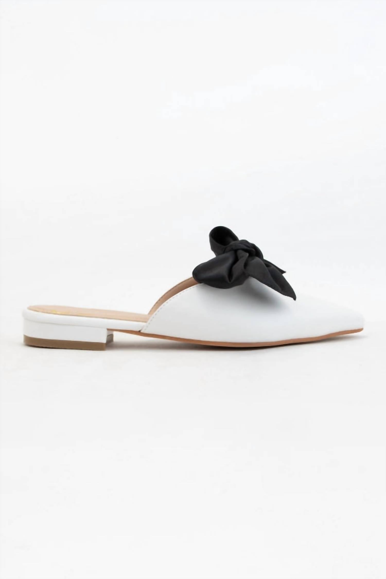 f7da0f4b-23c8-4a55-9eb4-314679e9efff-upscale_15k-1500x1500-70 Ccocci - Valerie Mule - Image 1