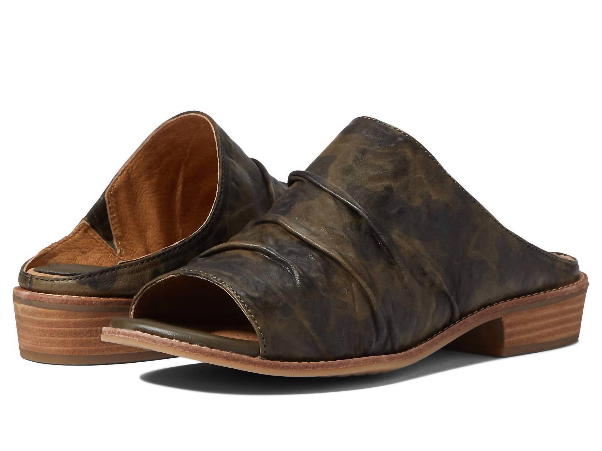 f86a09bb-be24-450e-97e6-d99d80c0e6e4-upscale_15k-1500x1500-70 Sofft - Women's Netta Sandal - Image 1